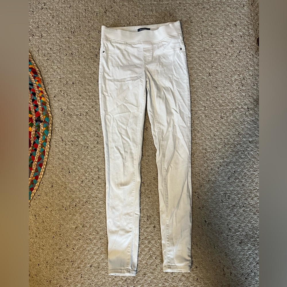 White old navy skinny jeans